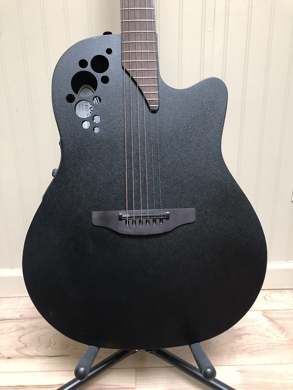 Ovation Acoustic Electric 1868 Pro TX-5 Black